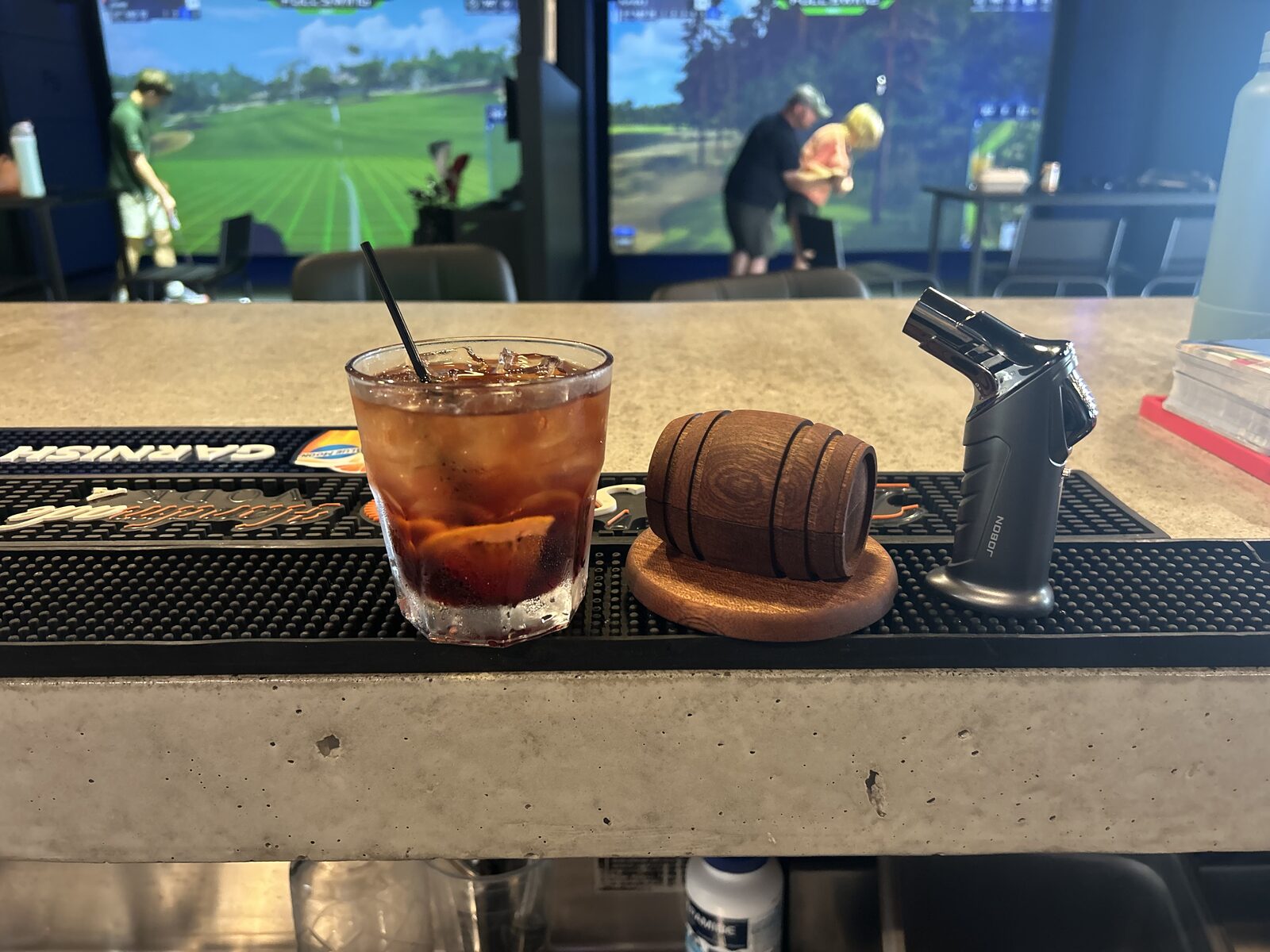 Drinks served at Way Right Golf in Geneseo, NY